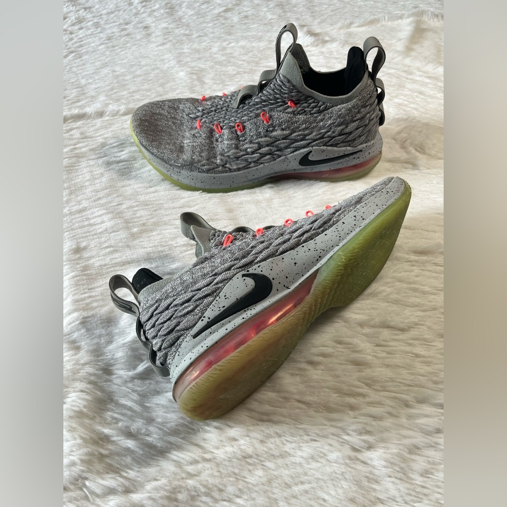 Nike LeBron 15 Low “Melon"